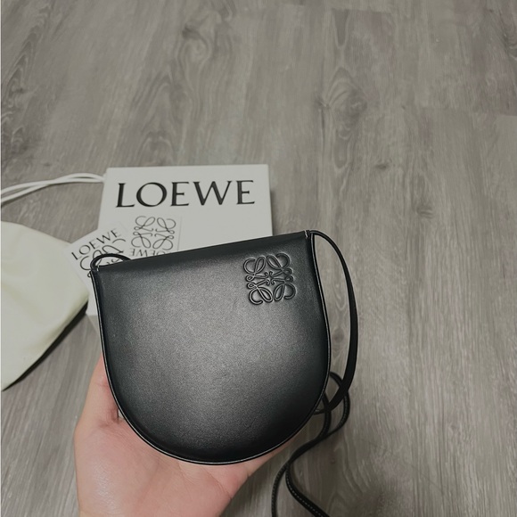 Super cute Loewe Small heel pouch！ - Picture 3 of 3
